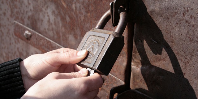 How to Remove a Broken Padlock